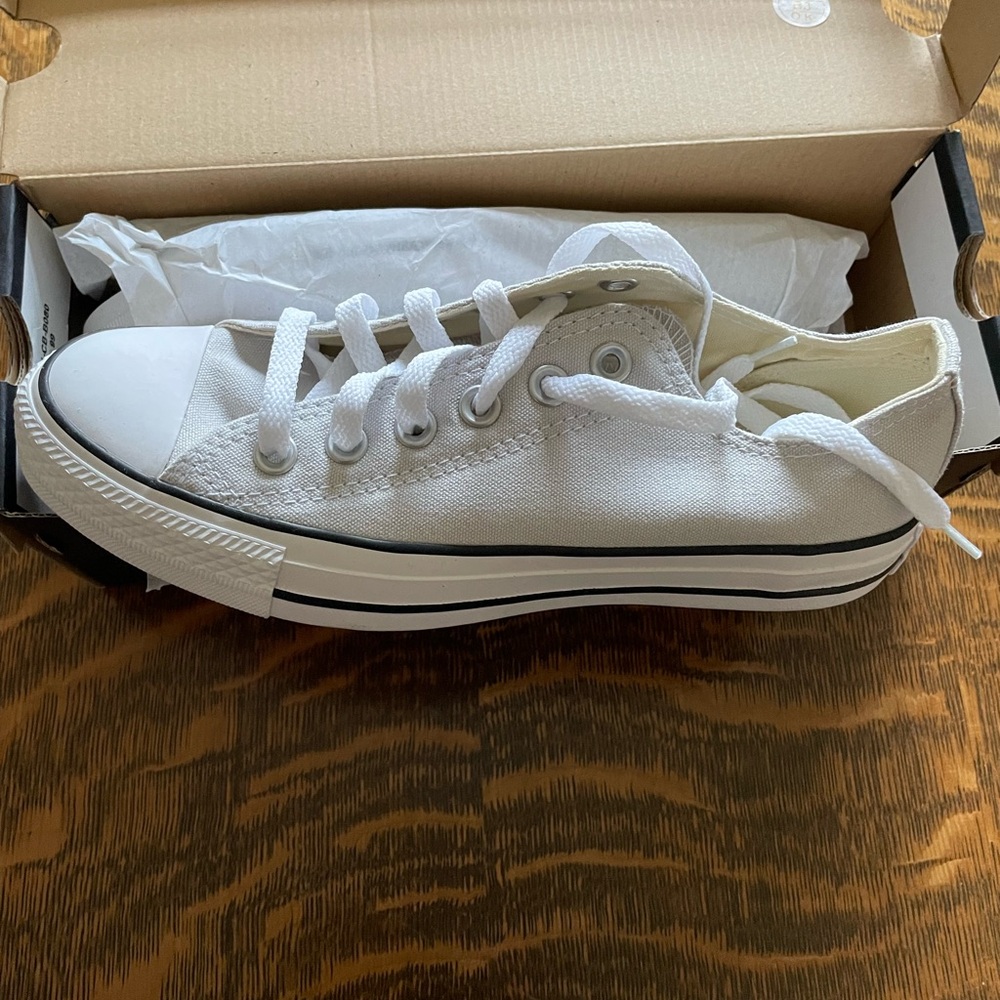 Converse Chuck Taylor All-Stars Sneakers Classic Canvas Low-Top